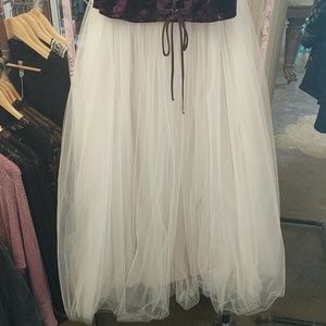 Nwt willow and clay long tulle skirt